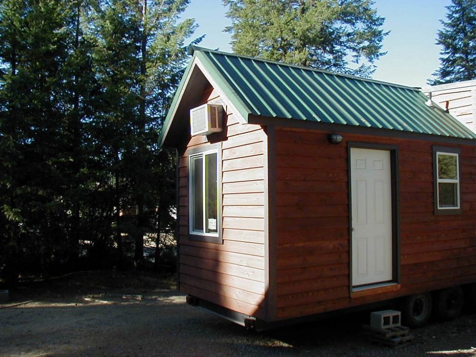 004-3.jpg - Tiny Portable Cedar Cabins